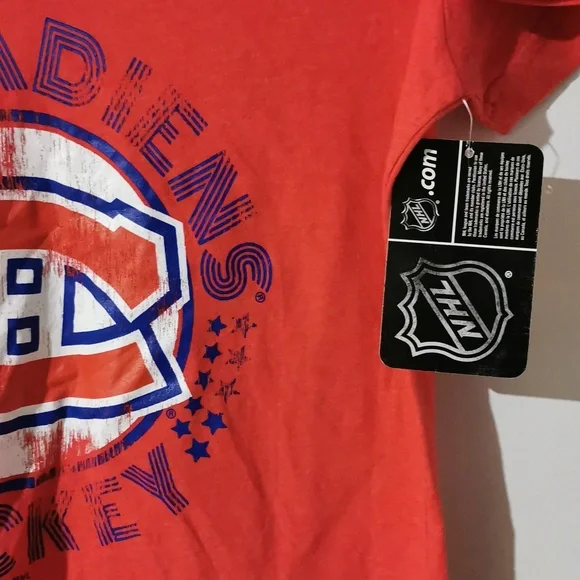NWT. NHL Women top. Ptp:17 1/2" - Picture 2 of 5